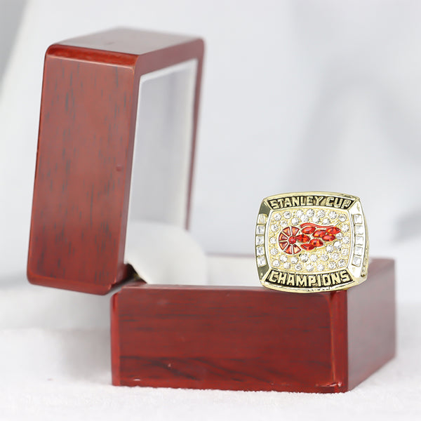 1998  Championship Ring Detroit Red Wings NHL Stanley Cup Photos in kind fans fans gifts